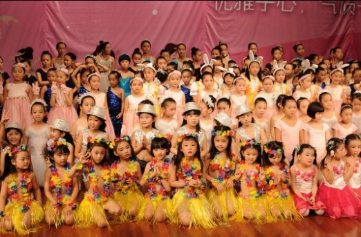 2013少年宫汇报演出合照