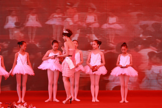 港姐朱晨丽节目现场 (3).jpg