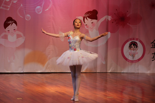 2012新年演出 (10).jpg